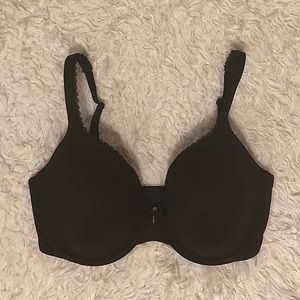 Victoria’s Secret bra 32DDD